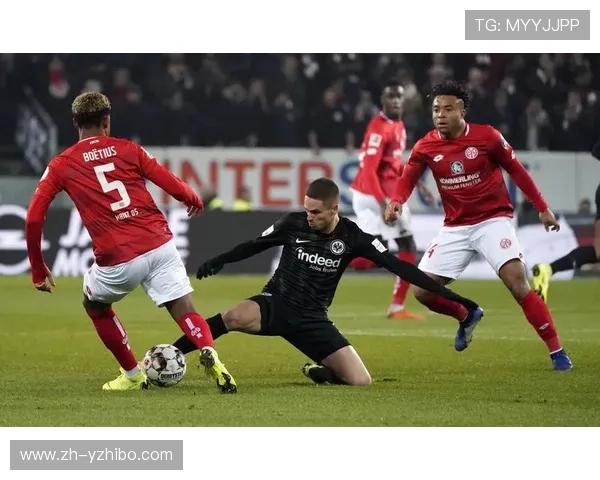 汉堡vs门兴：格罗斯助攻先拔头筹